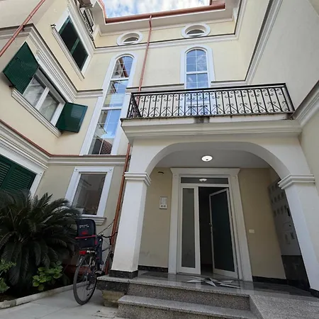 דירה Stylish 2br Near Pedestrian Area *