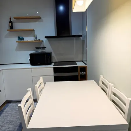 דירה Stylish 2br Near Pedestrian Area שקודר