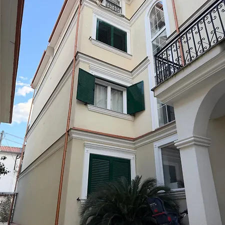 דירה Stylish 2br Near Pedestrian Area *