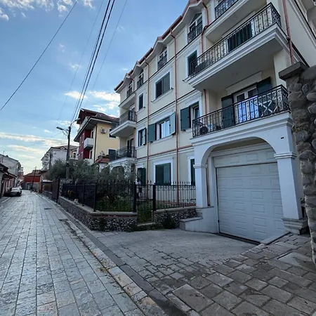 Stylish 2br Near Pedestrian Area דירה שקודר